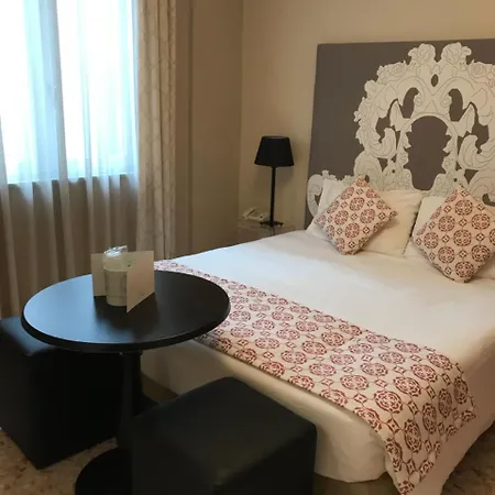 In Bed & Breakfast 2*